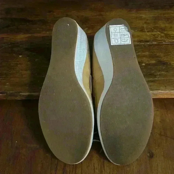 Timberland Women Leather Skipher Mule Like New 3”Wedge With‎ Classic Logo Sz 8 - Picture 10 of 12